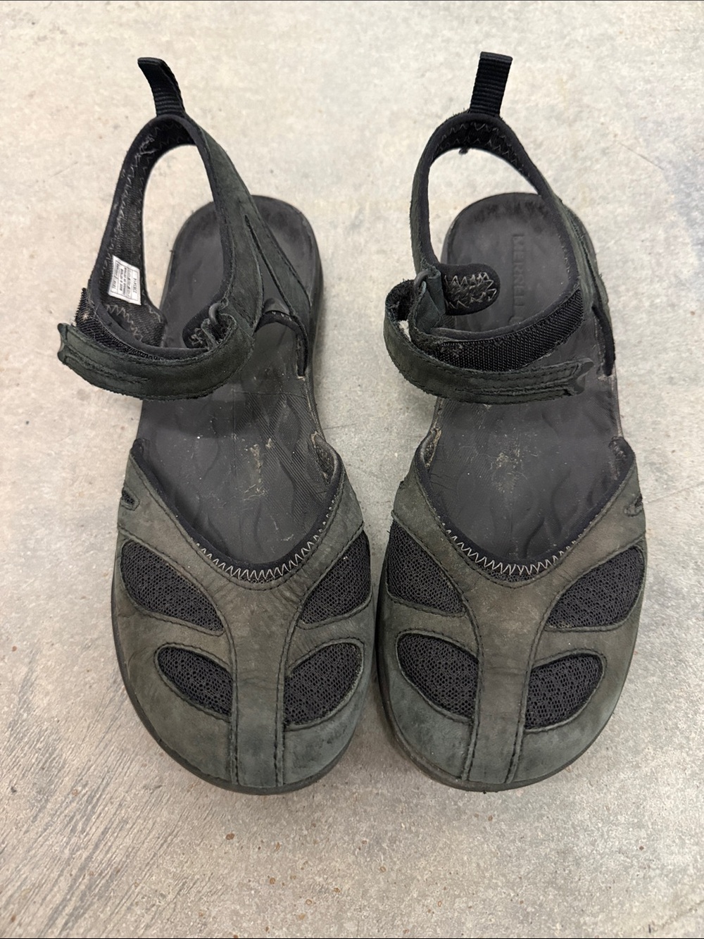 Merrell Women's Black Strappy Outdoor Sandals